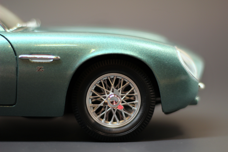 Illustration for article titled 1:18 scale Aston Martin DB4 Zagato by Whitebox
